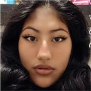 Hola yo cuento con certificación en comunicación y experiencia presentando a públicos altamente profesionales desde joven